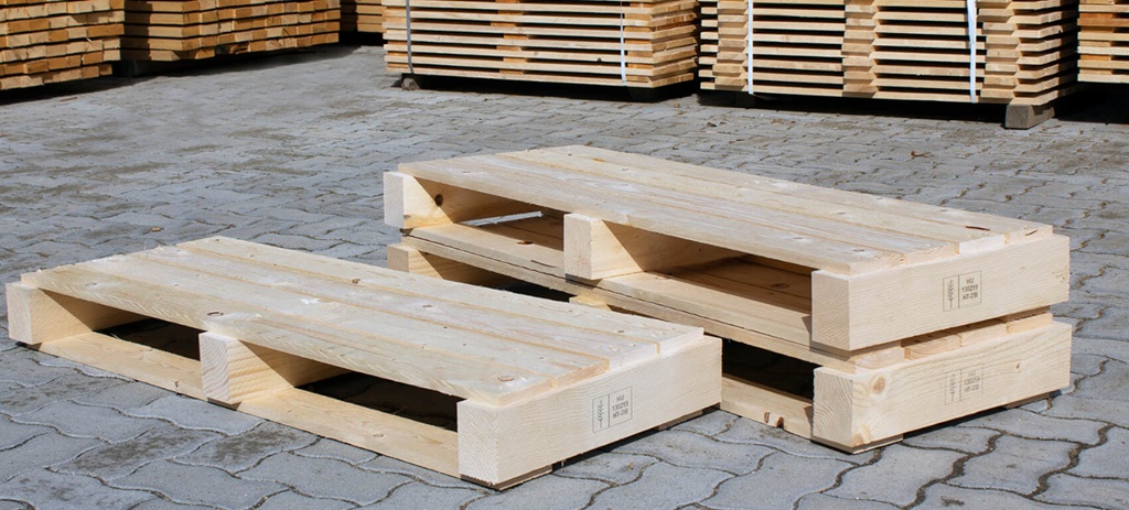 egyedi raklapok fából